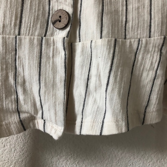 BERSHKA V neck tie front striped white top - Picture 8 of 9